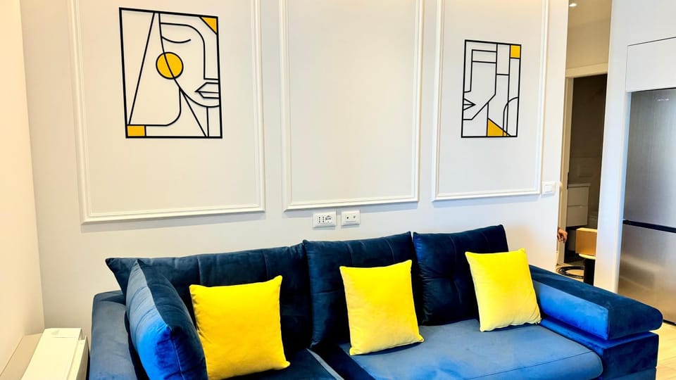Living room, Decorative detail, Seating area