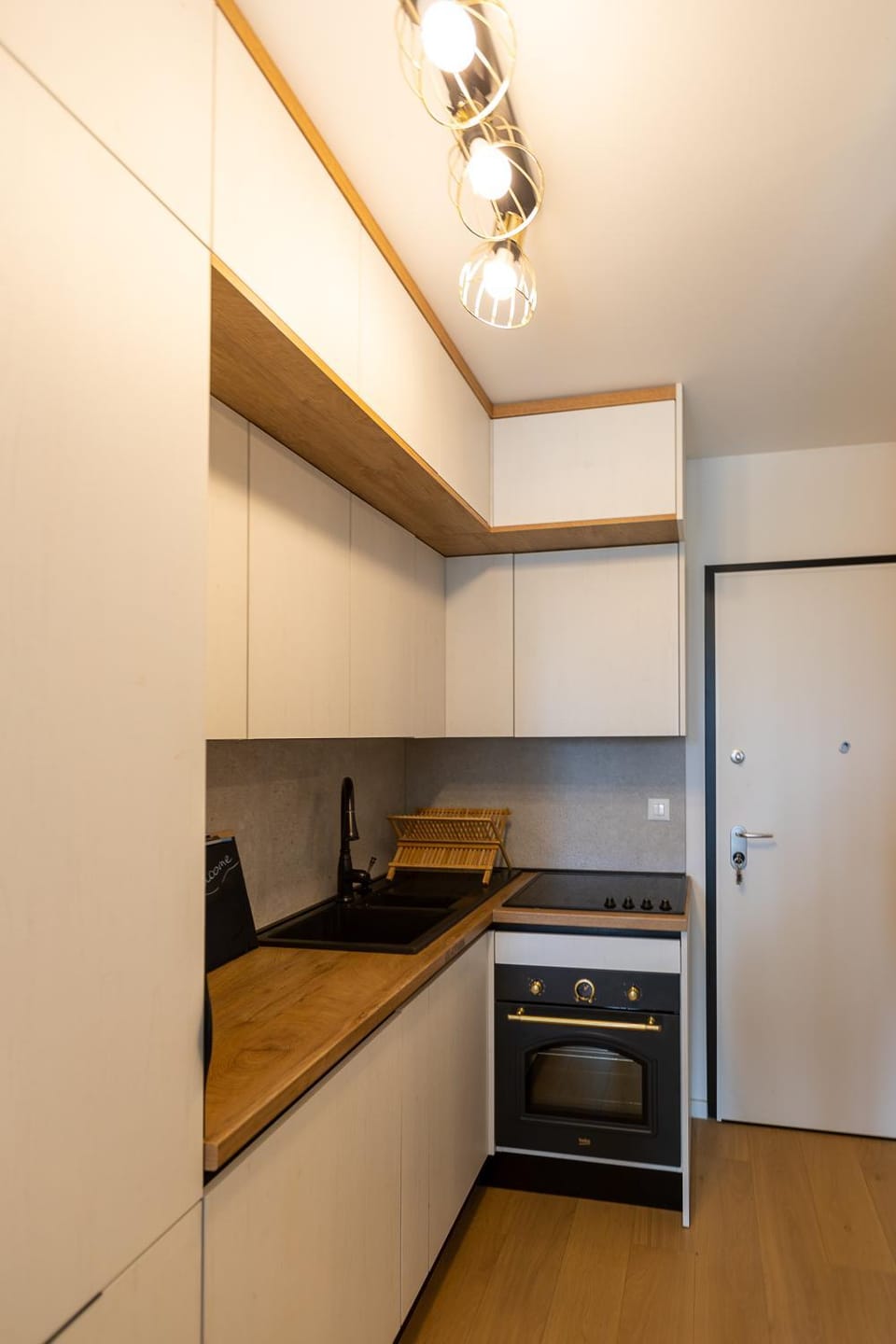 Kitchen or kitchenette, pet friendly, stove