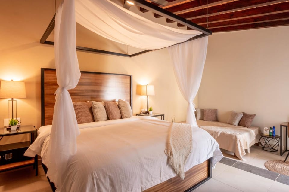 Casa Victoria Malecón - Adults Only Bed and Breakfast in Puerto Vallarta