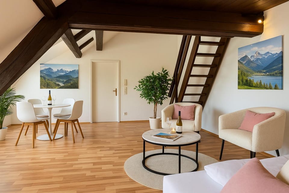 Living room, Seating area, Dining area