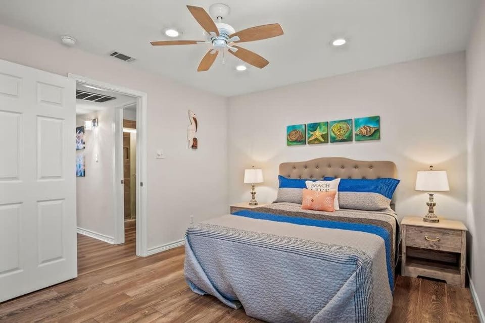 Fish Station Bike Rack BBQ Golf Cart Access House in Port Aransas