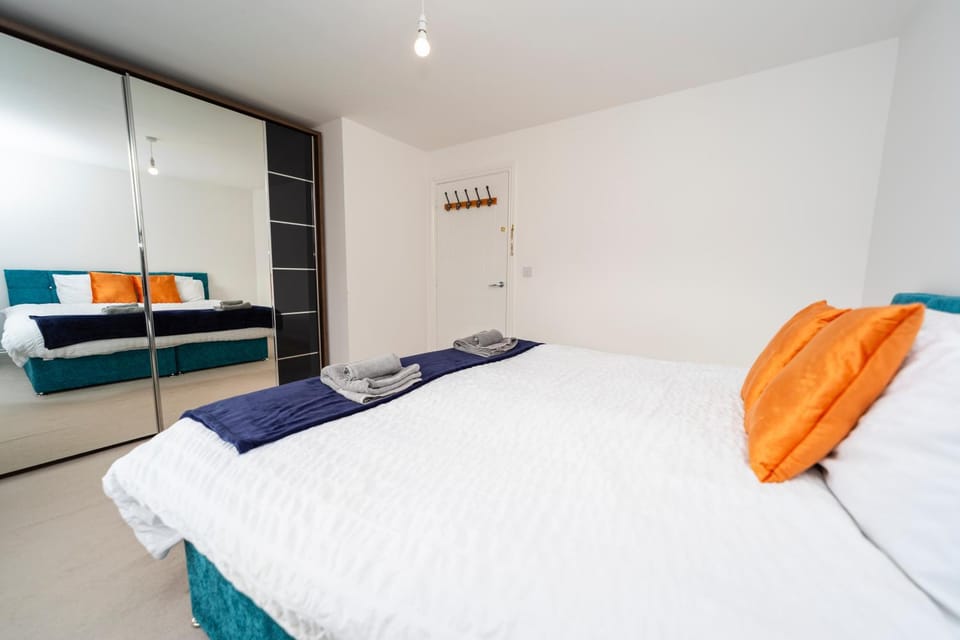 Bed, Photo of the whole room, Bedroom, towels, wardrobe