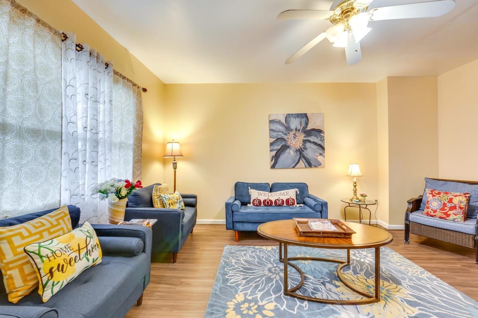 Cozy East Pittsburgh Home - 7 Mi to Frick Park! House in Pennsylvania