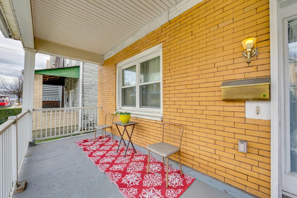 Cozy East Pittsburgh Home - 7 Mi to Frick Park! House in Pennsylvania