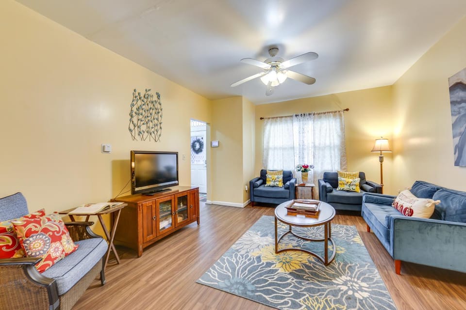 Cozy East Pittsburgh Home - 7 Mi to Frick Park! House in Pennsylvania