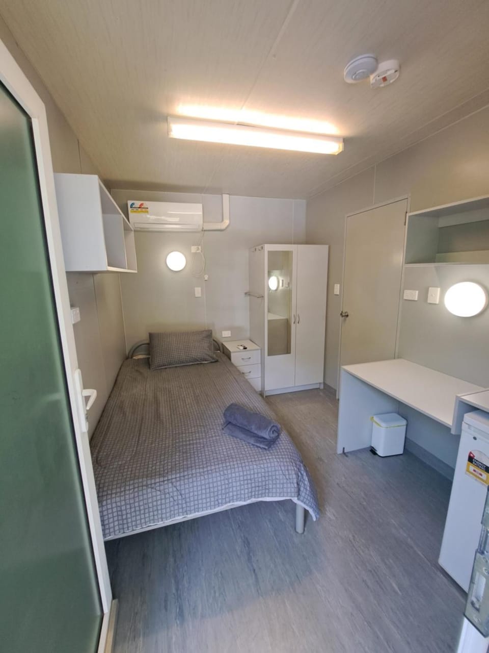 Bed, Bedroom, wardrobe