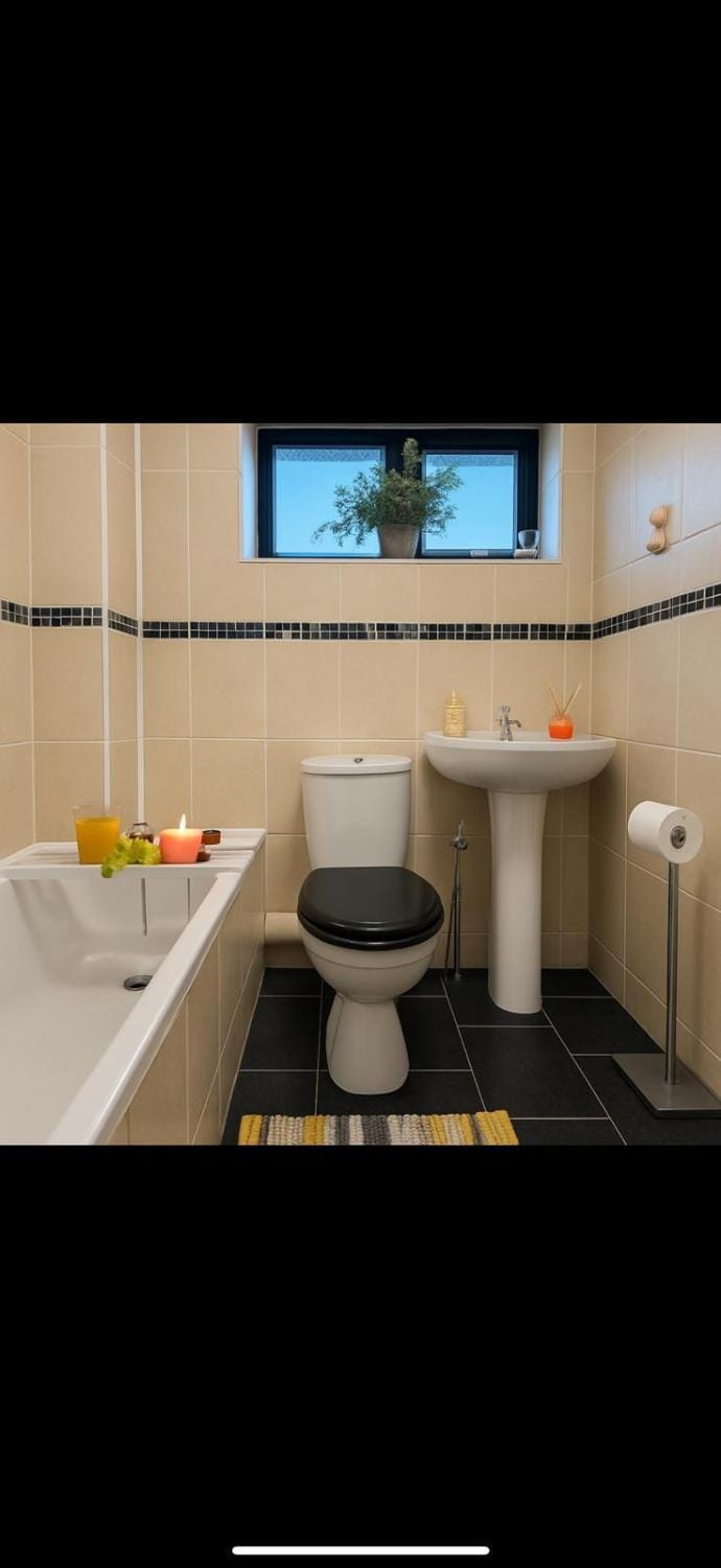 Homely Milton Keynes Stay! House in Aylesbury Vale
