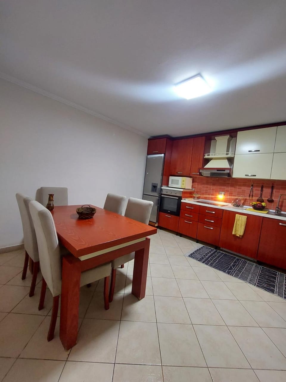 Property building, Restaurant/places to eat, Breakfast