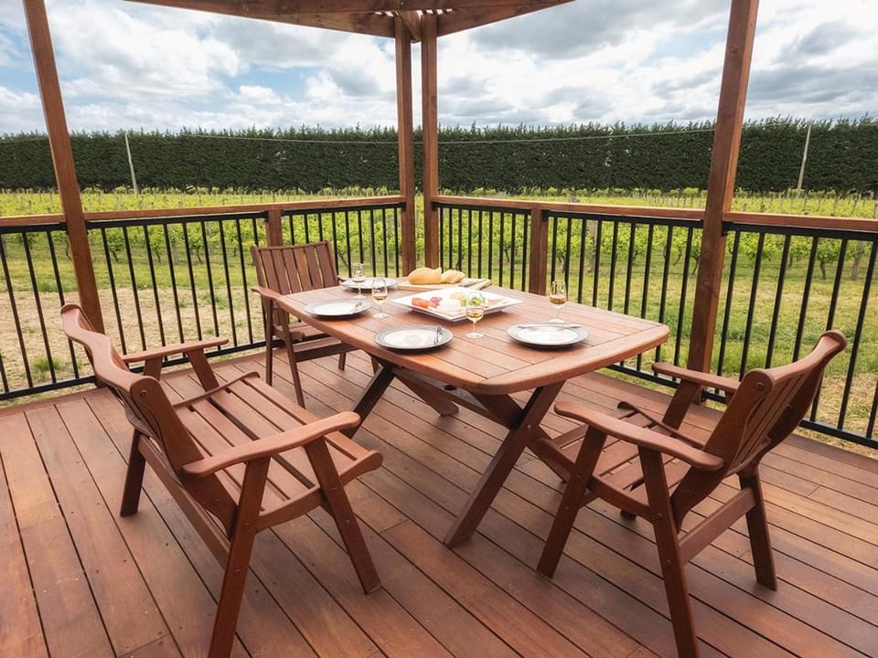 View (from property/room), Balcony/Terrace, Balcony/Terrace, Dining area