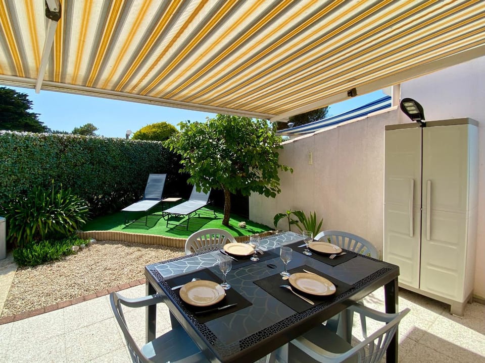Maisonnette 4 pers. à 300m de la Plage avec Piscine, Tennis et WIFI - FR-1-231-321 House in Pays de la Loire