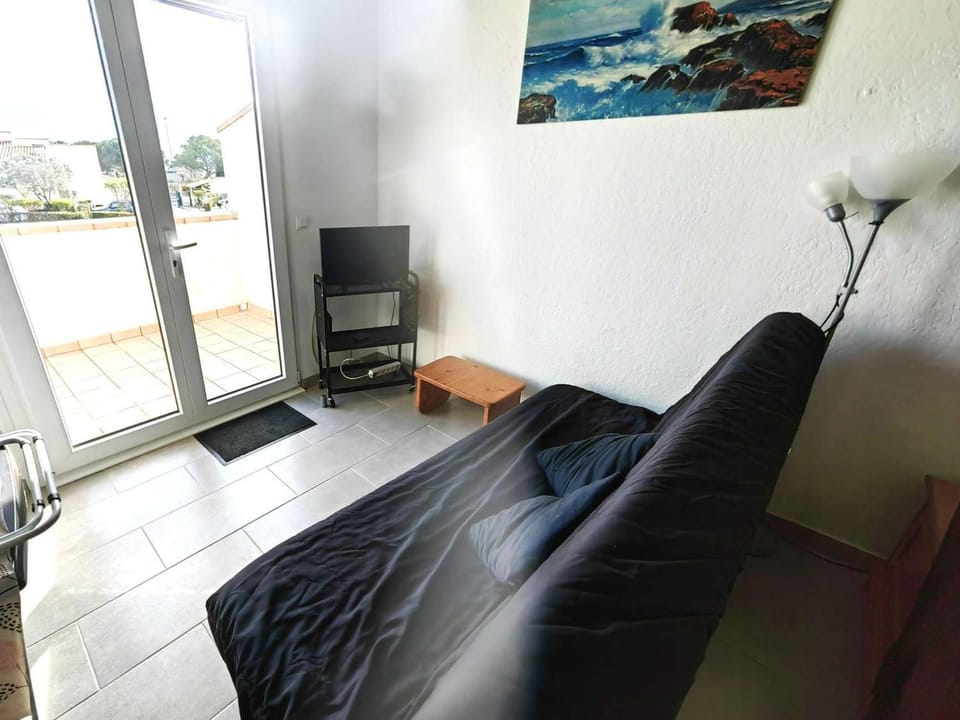 Studio mezzanine au cœur de la pinède, à 800m de la plage, 4 pers, parking privatif - FR-1-607-191 Apartment in Agde