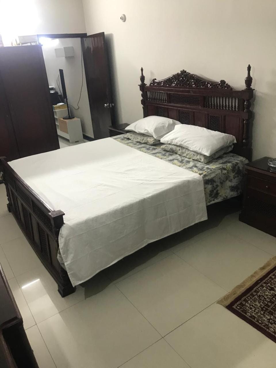 Homey vibes Residences Apartment in Karachi