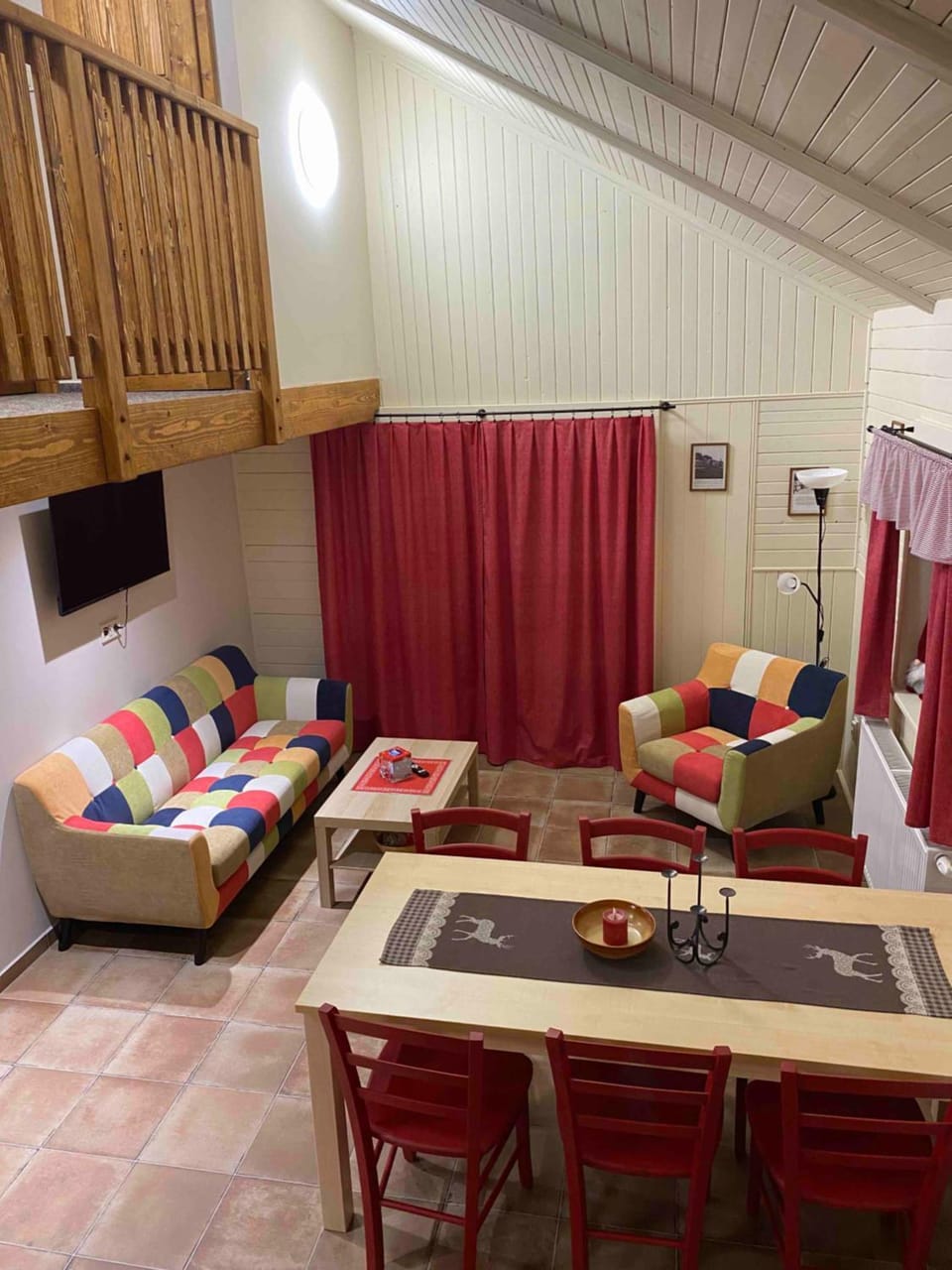 Living room, Seating area