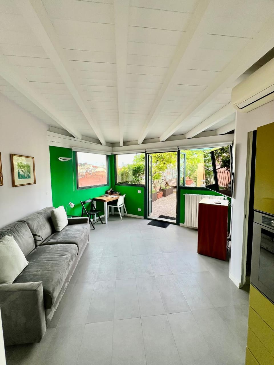 Dream garden city center on subway 10 guest Apartment in Milan