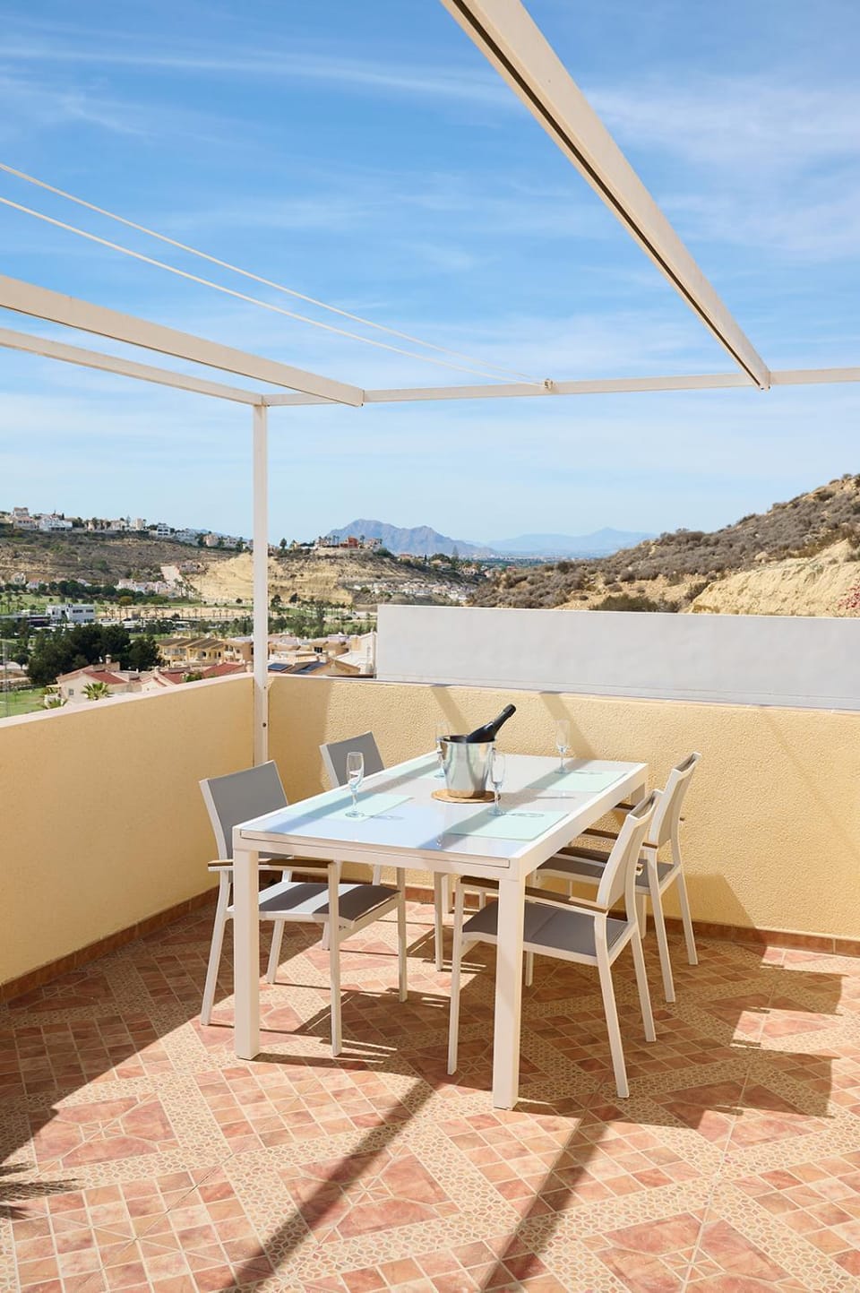View (from property/room), Balcony/Terrace