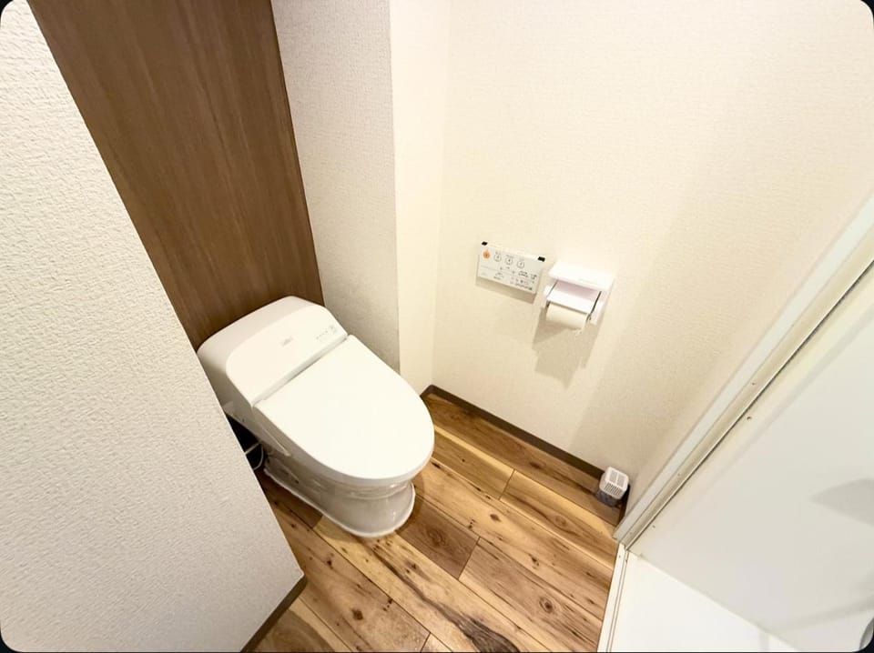 Toilet, Bathroom
