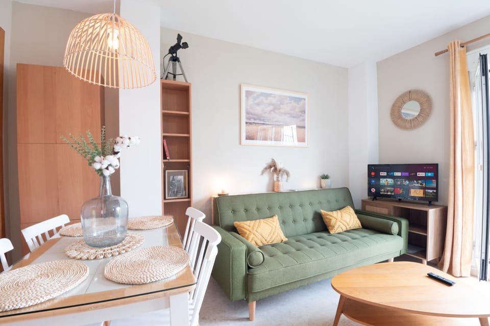 Lounge or bar