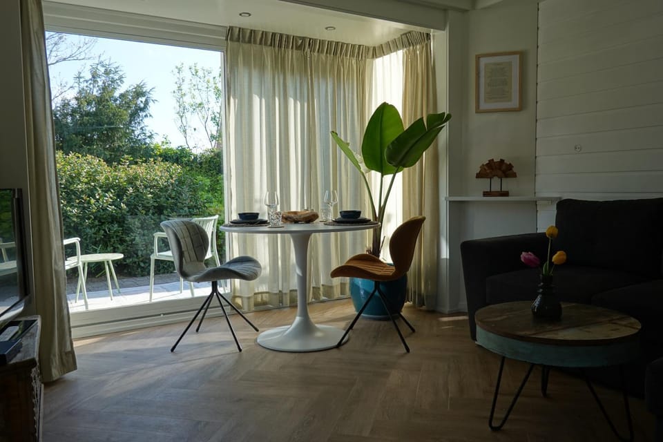 Ithaka Beach House, unieke plek met vrij parkeren! House in Noordwijk