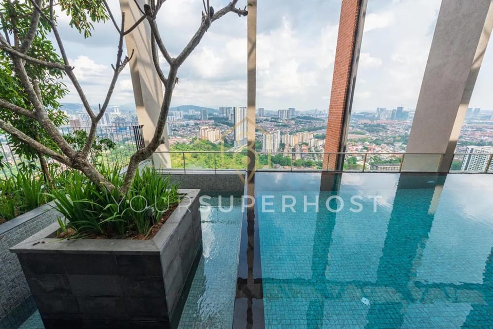 Property building, Day, Natural landscape, View (from property/room), City view, Mountain view, Pool view