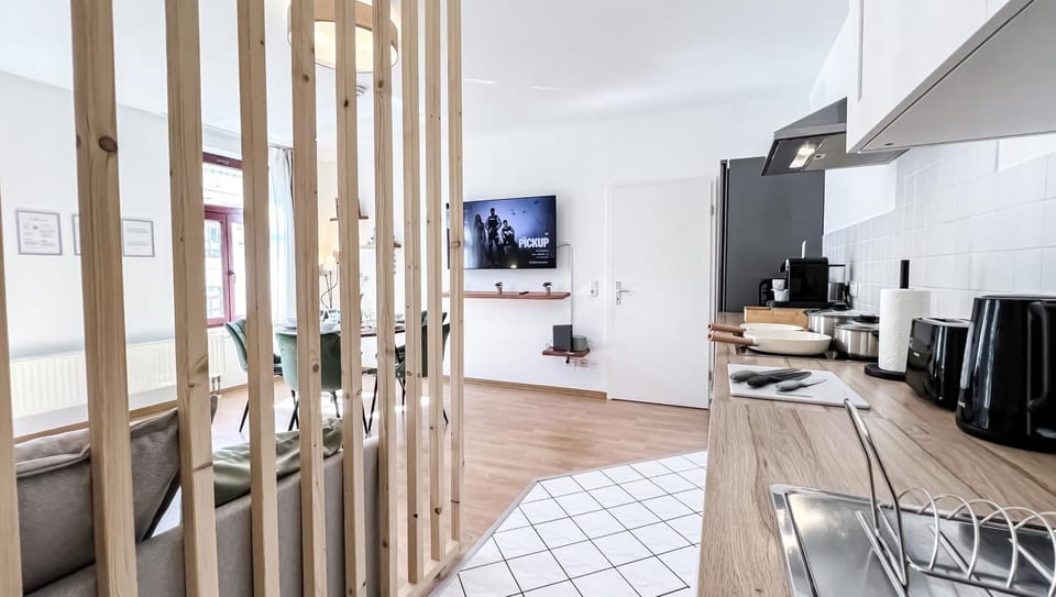 Kitchen or kitchenette, Living room