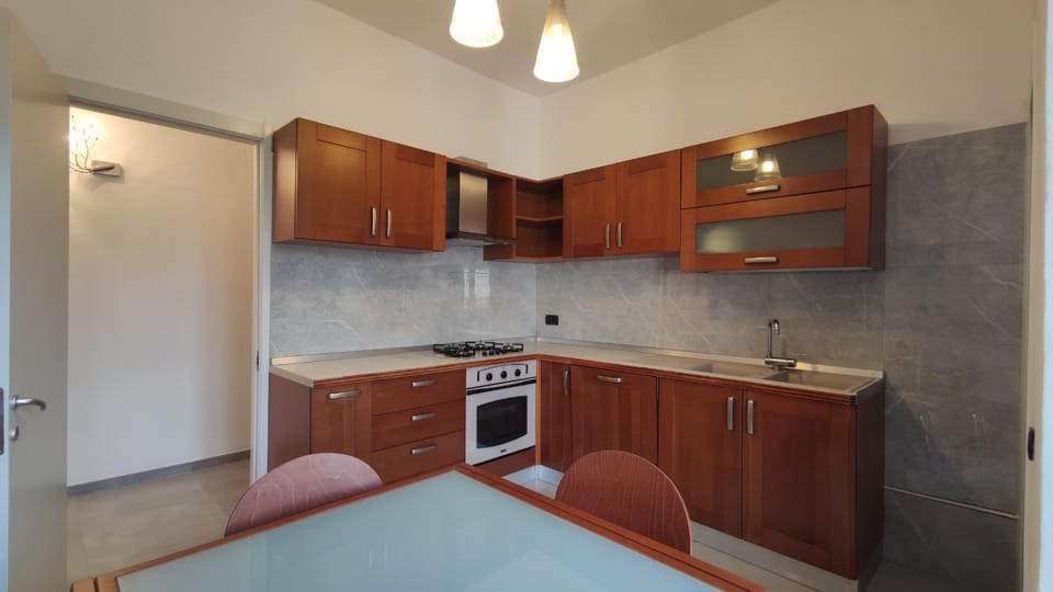 Kitchen or kitchenette, Dining area, dishwasher, pet friendly, stove