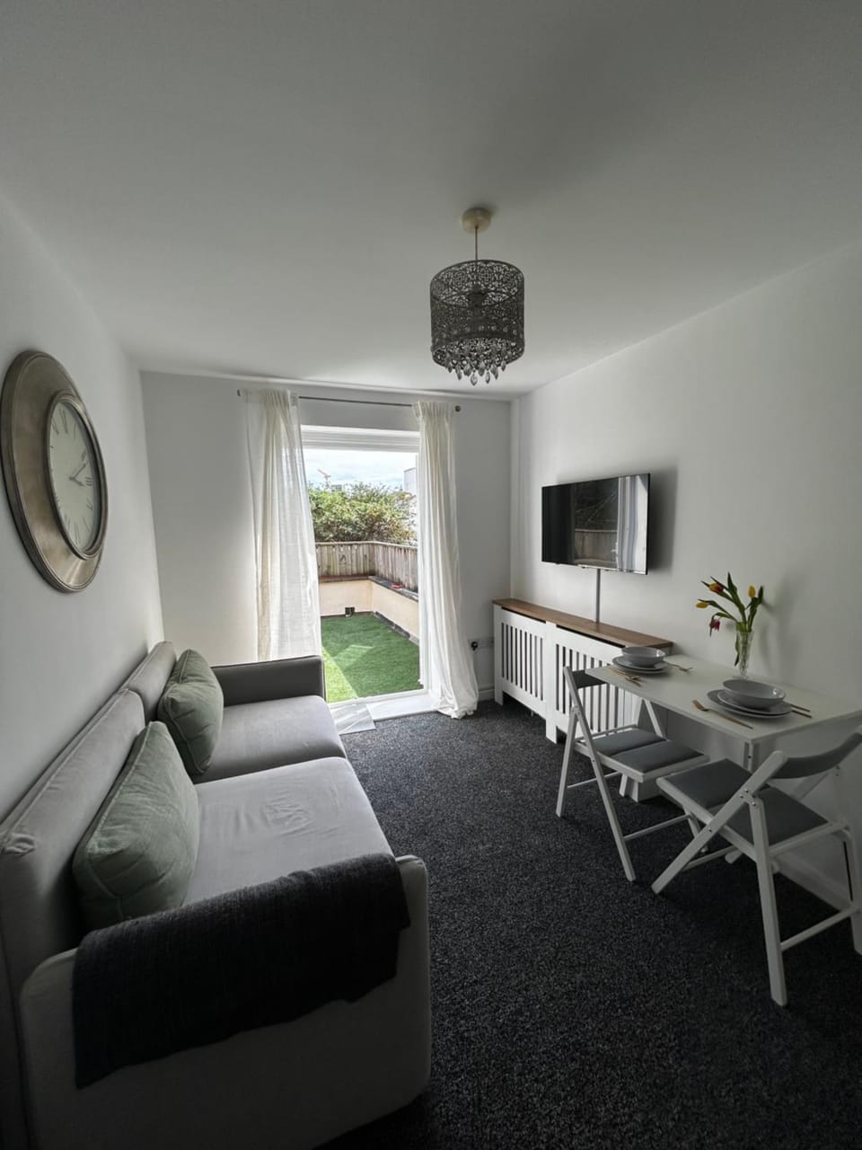 TV and multimedia, Living room, Dining area, Evening entertainment