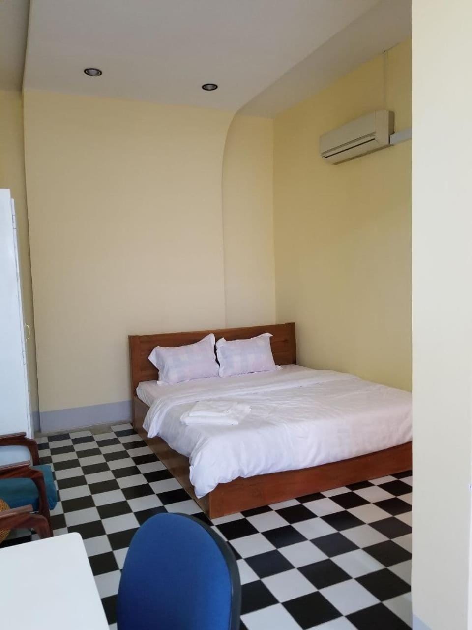 Room 7 - Studio in a villa 5mn walk from the Royal Palace with swimming pool Vacation rental in Phnom Penh Province