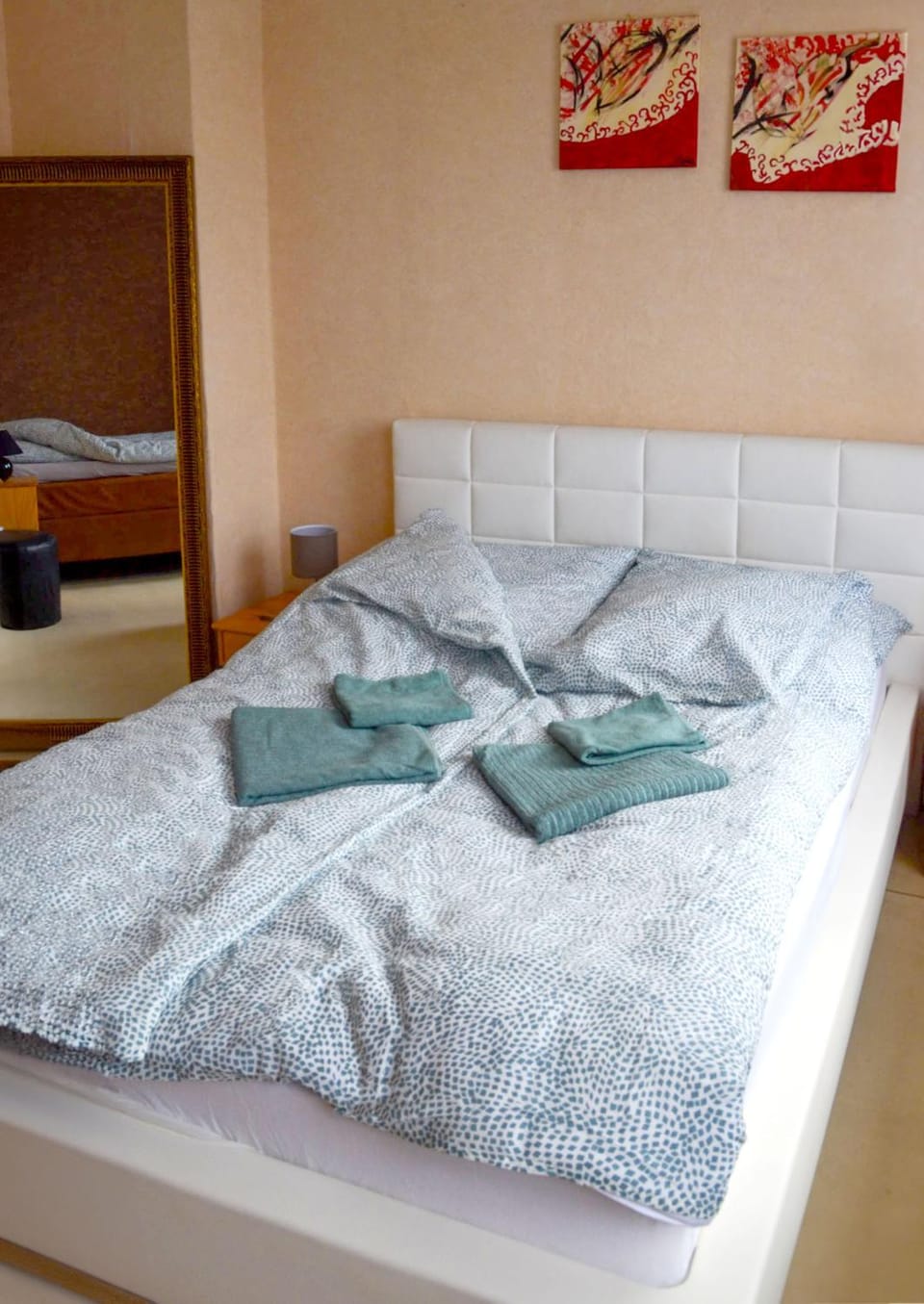 Bed, Photo of the whole room, Bedroom