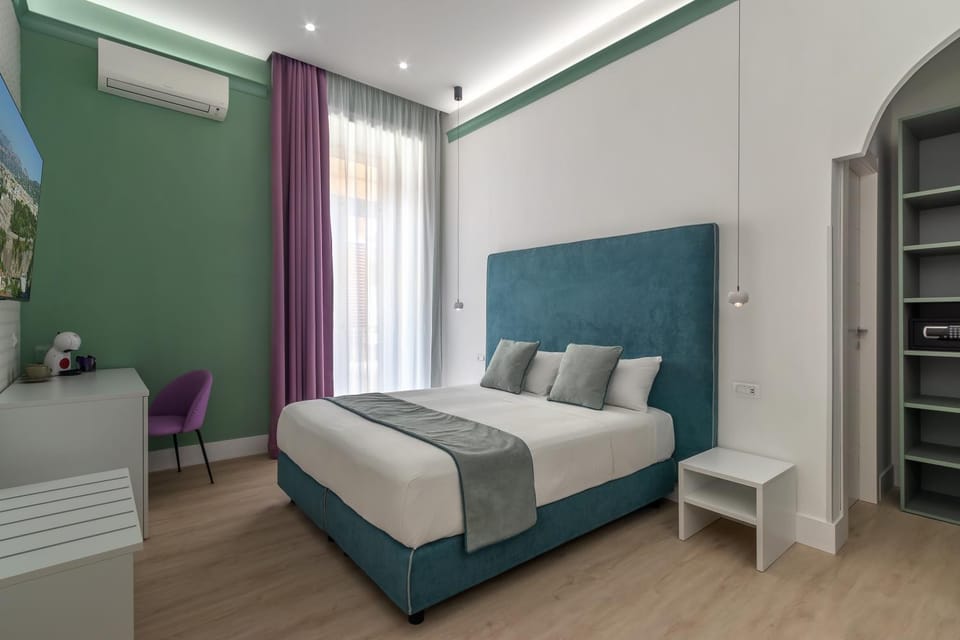Bed, TV and multimedia, Coffee/tea facilities, Balcony/Terrace, Bedroom, air conditioner