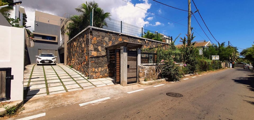 Facade/entrance, Parking