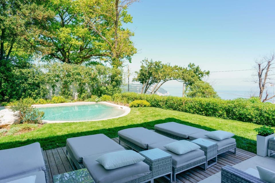 Le Relais du Lierre - Conero Nature Retreat Bed and Breakfast in Marche