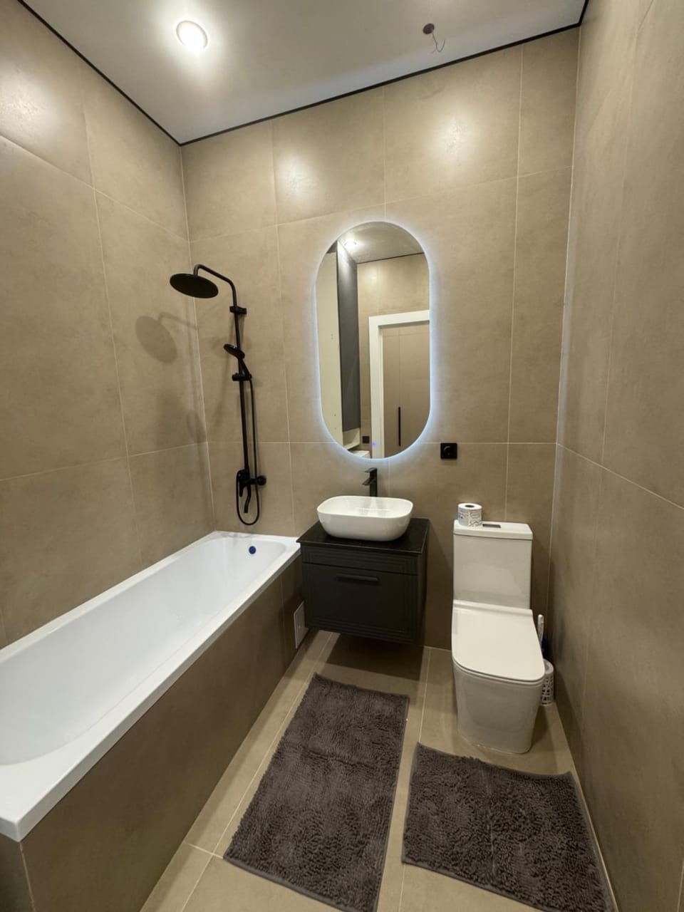 Shower, Toilet, Bath
