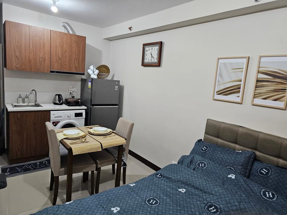 Dining area, Bedroom