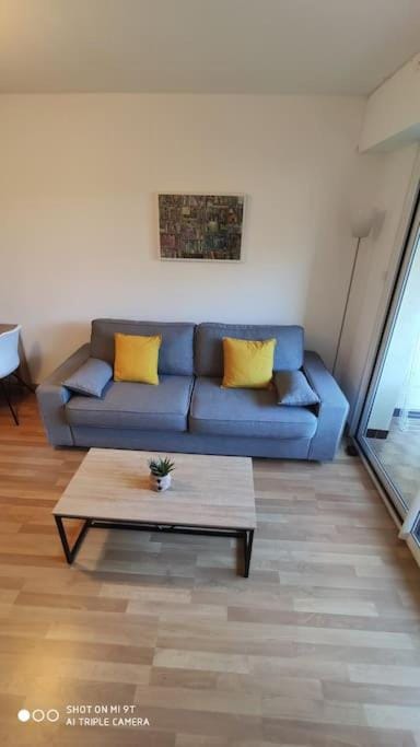 Appartement 2 pers au calme à boulouris Apartment in Saint-Raphael