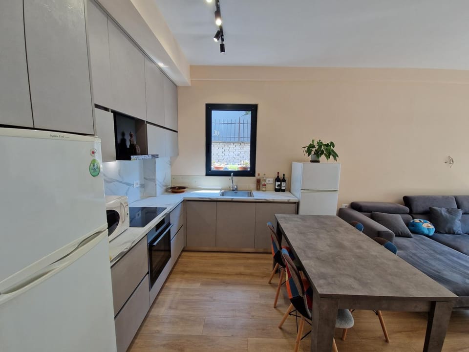 Kitchen or kitchenette, Living room, Dining area