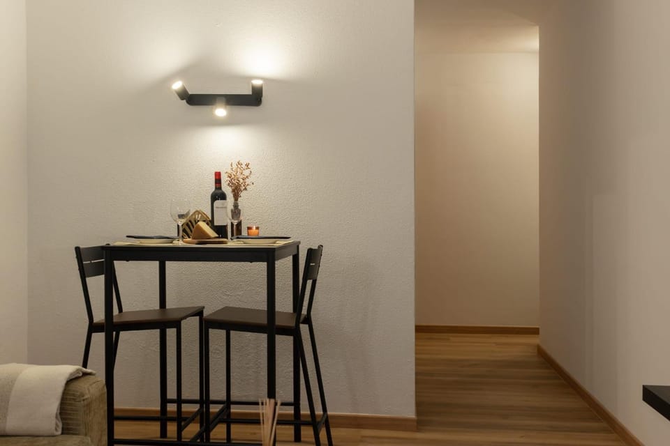 Food and drinks, Dining area