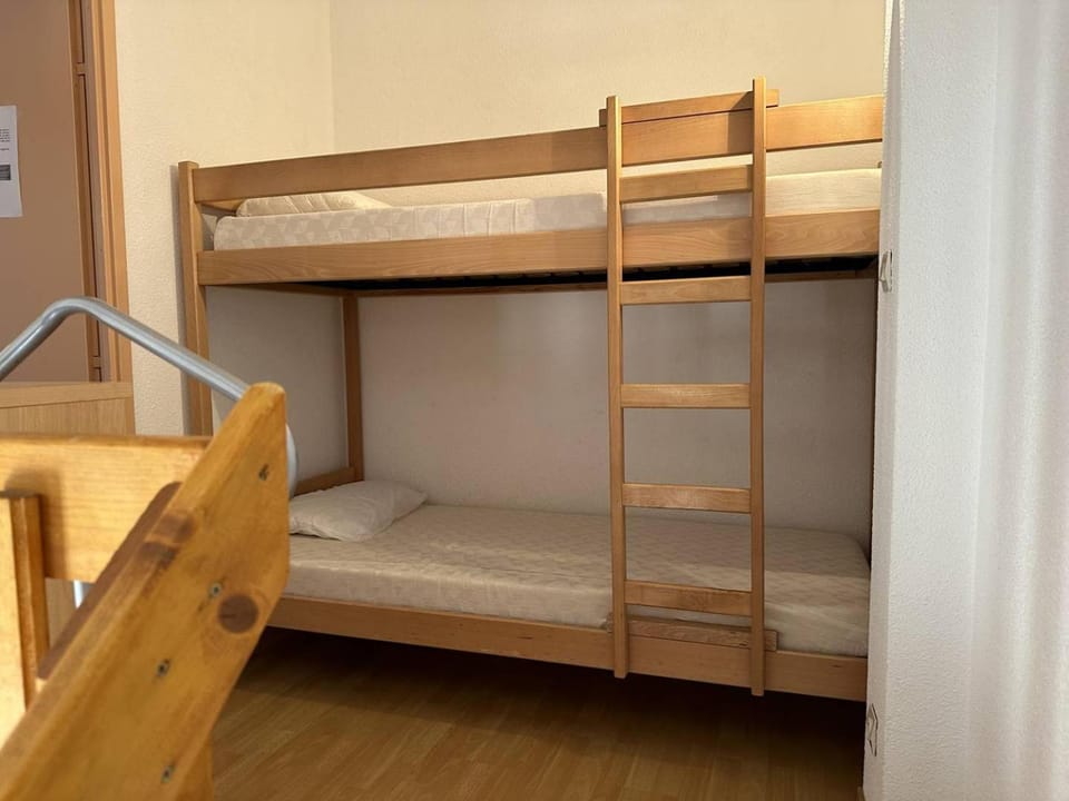 bunk bed