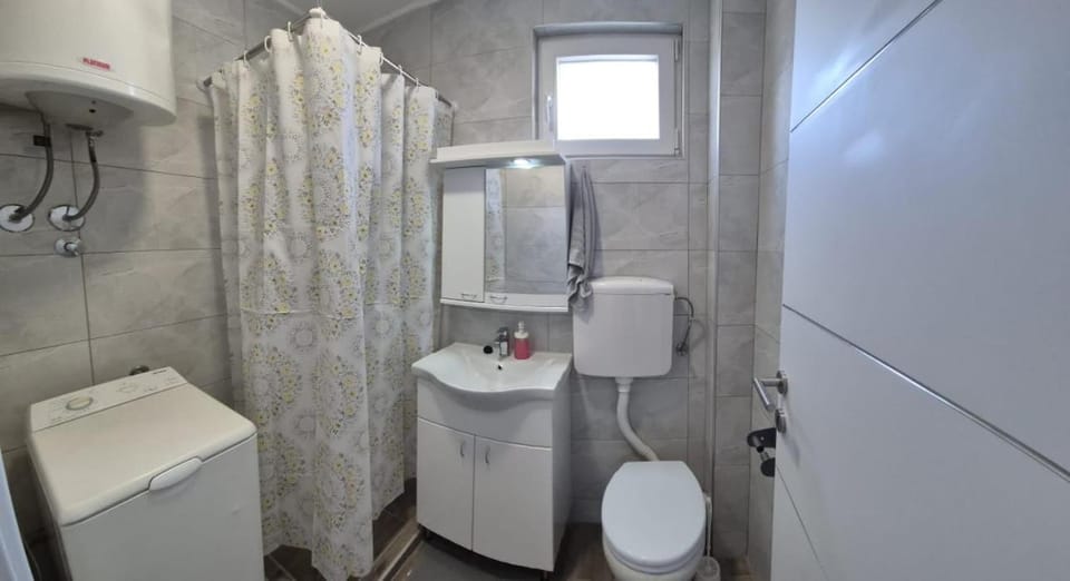 Apartman Milos - centar grada free parking Apartment in Serbia