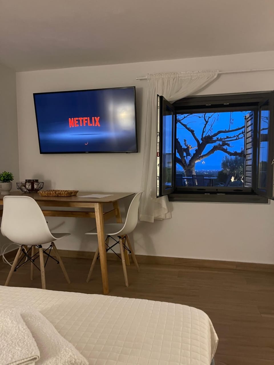 TV and multimedia, Photo of the whole room, Evening entertainment