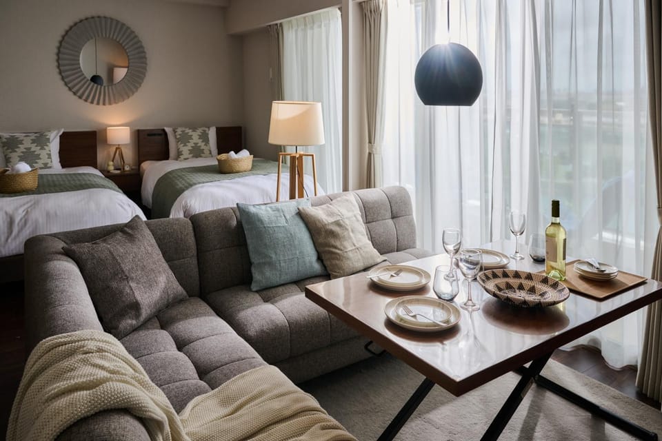 Bed, Living room, Photo of the whole room, Dining area, Bedroom