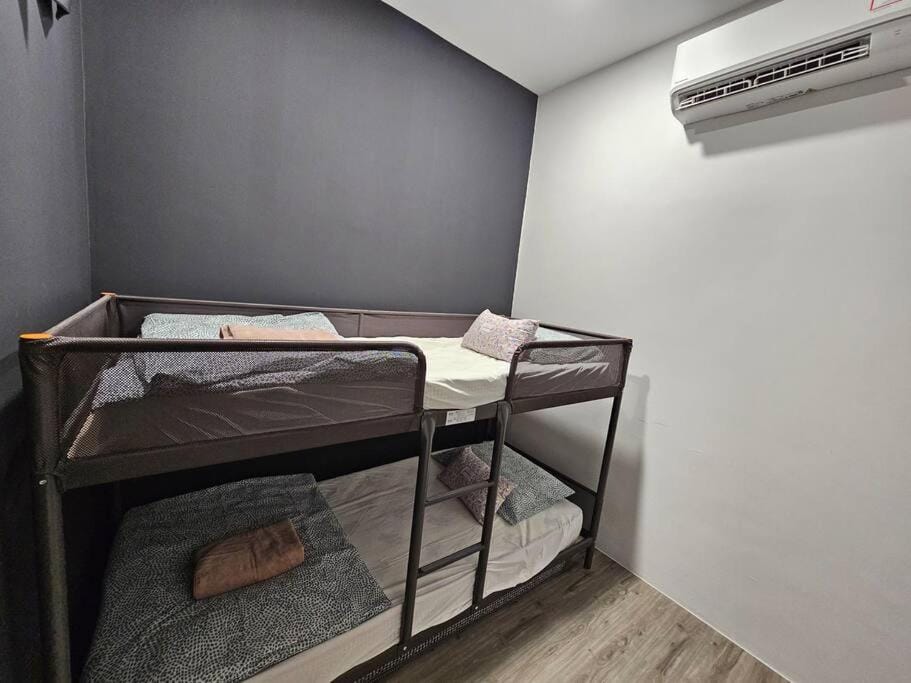 Kuching Podium Opposite Mall 3BR free parking with Pool A1 Apartment in Kuching