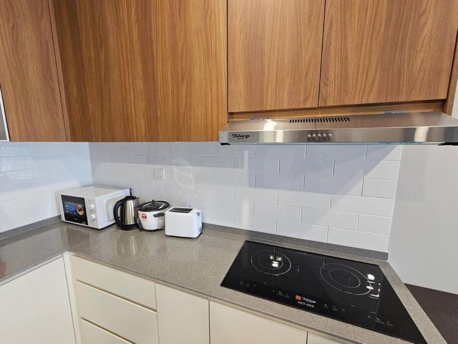 Kuching Podium Opposite Mall 3BR free parking with Pool A2 Apartment in Kuching