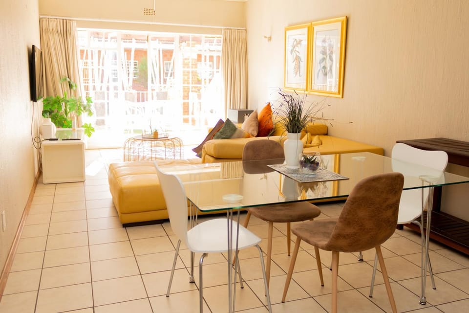 Delightful spacious two bedroom apartment Apartment in Sandton