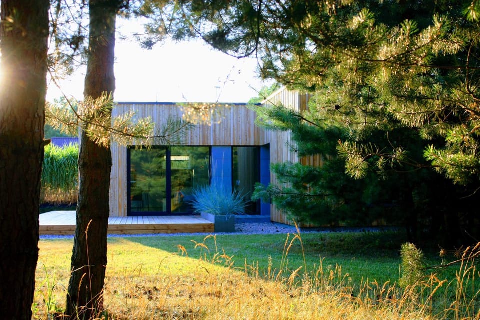 Property building, Spring, Day, Natural landscape, Garden, Garden view