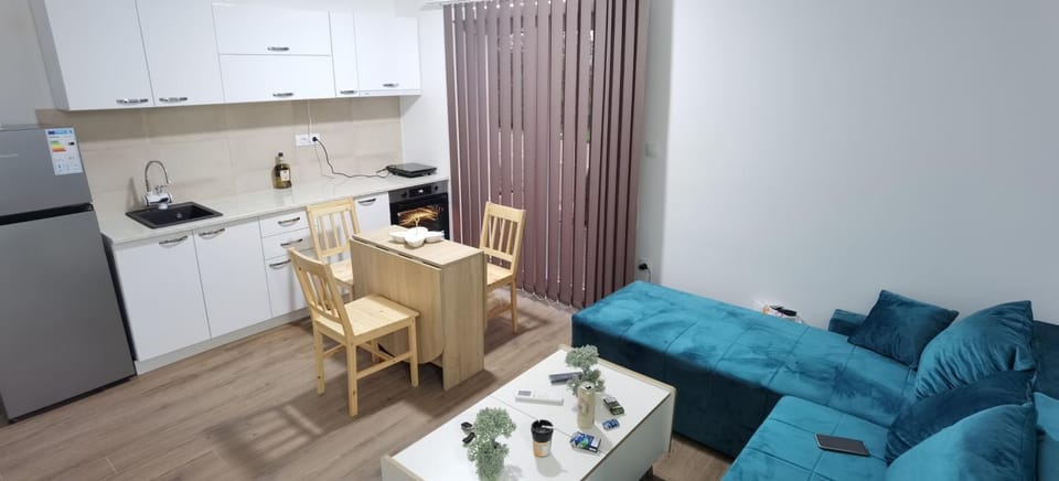 Kitchen or kitchenette, Living room, Seating area, pet friendly, stove