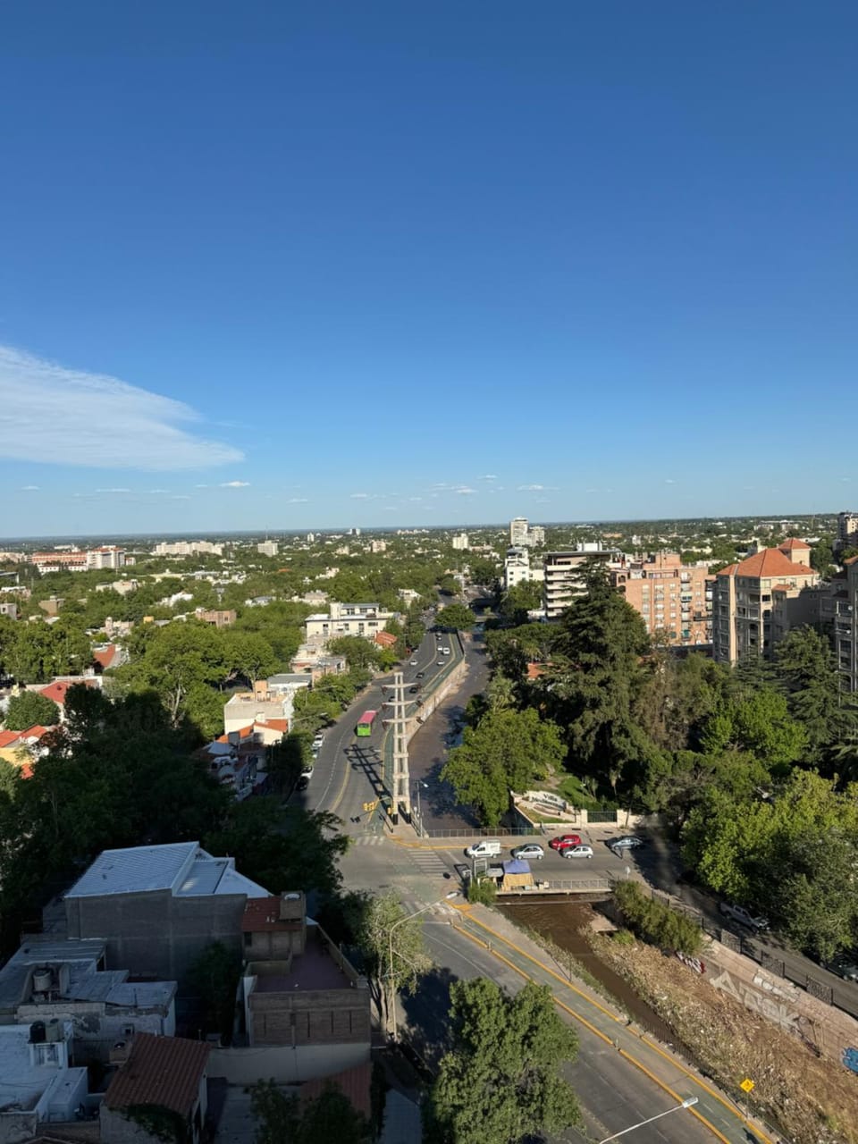 exclusivo departamento en Torre Leloir, Seguridad 24 HS cochera privada Apartment in Mendoza