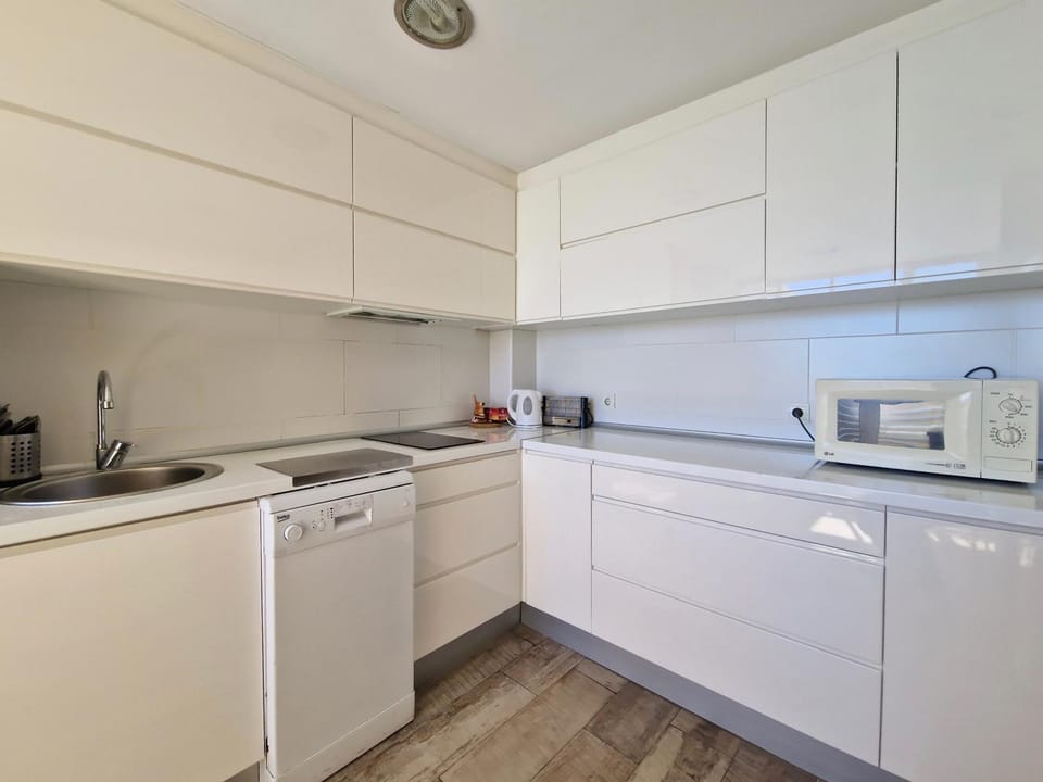 SR Malagueta Beach Front Wonderful Sea View Apartment in Malaga