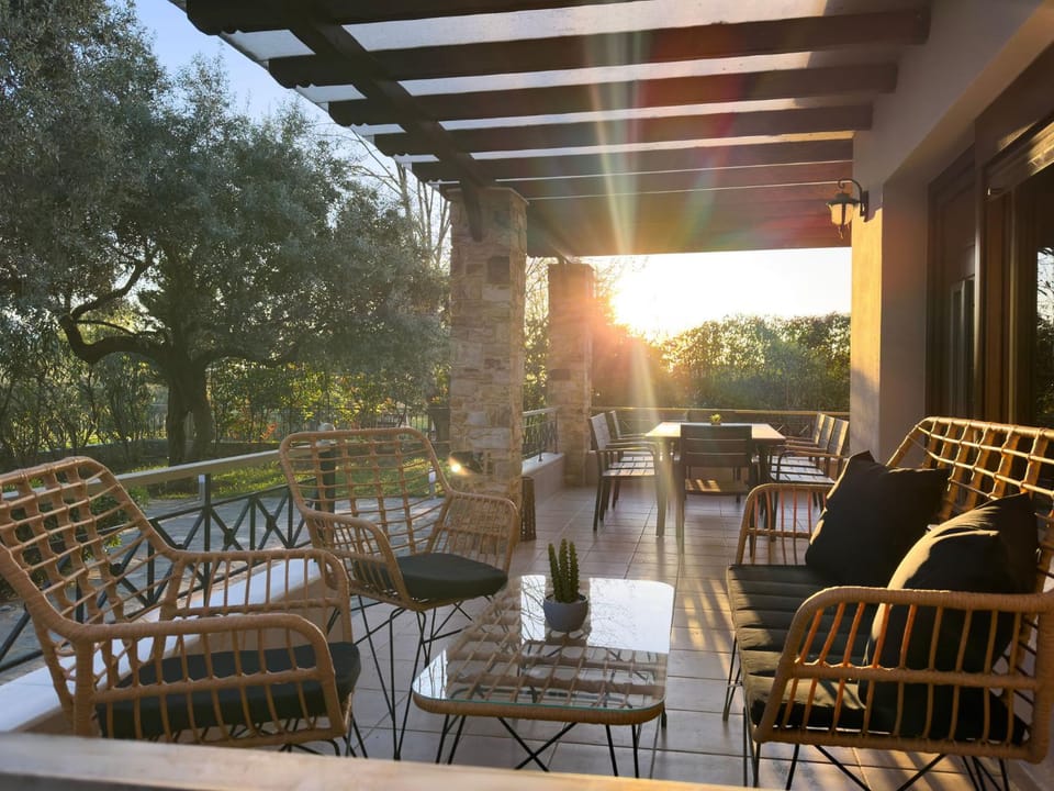 Balcony/Terrace, Garden view, Sunrise