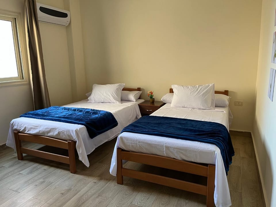 Bed, Photo of the whole room, Bedroom, air conditioner