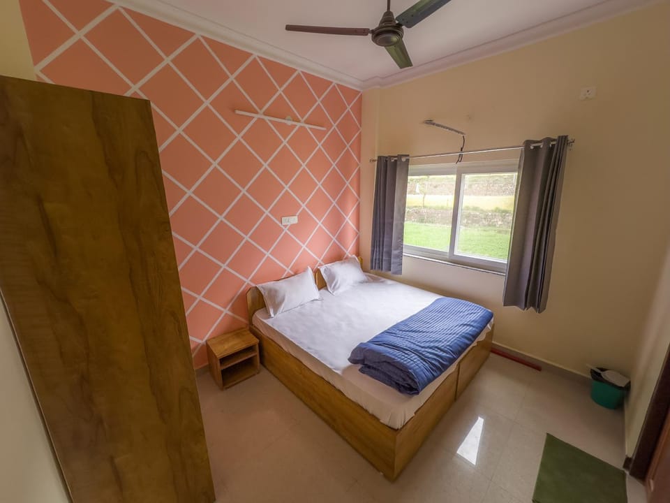 Bed, Photo of the whole room